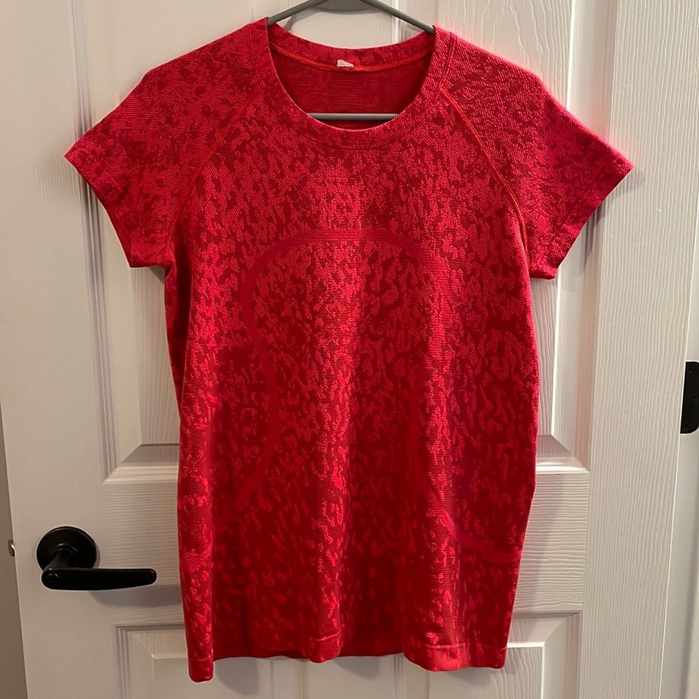 red lululemon swiftly tech
